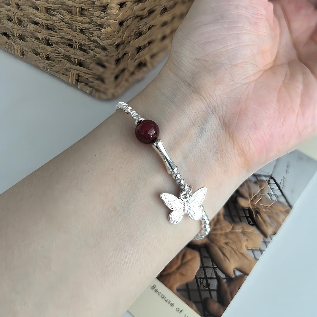 Elegant Handcrafted Natural Stone Bead Chain Bracelet, Timeless Design Suitable for Any Occasion