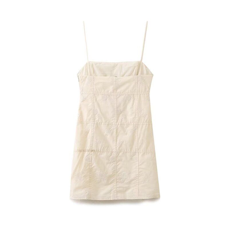 Fashion Style 2024 Summer New Female Slimming Small Bowknot Decoration Embroidered Strap Dress 0881303 712