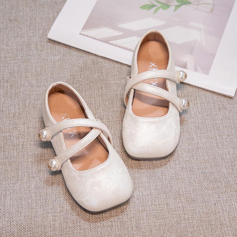 Girls' princess-style leather shoes, new spring collection, Chinese-style soft-soled slip-on shoes, fashionable single shoes for little girls,