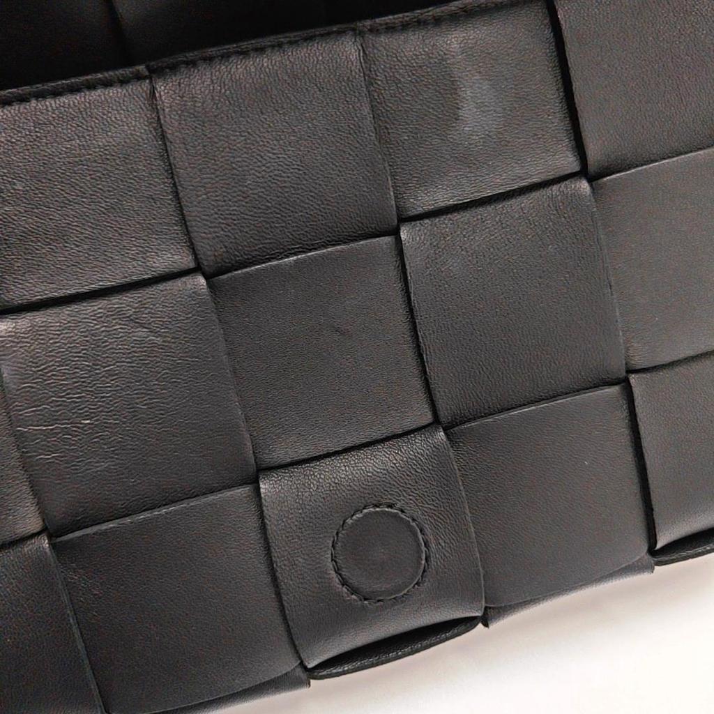 [Pre-Owned] Bottega Veneta Cassette Bag 'Black/Silver' - Very Good #1VFWN5Z