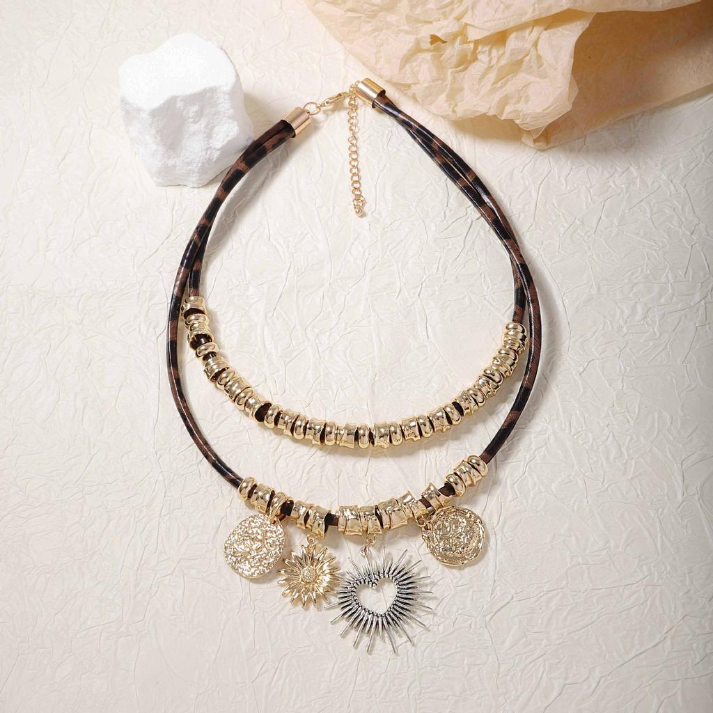 Ретро модный нишевый дизайн чувство двойной сплав полый любовь геометрическая подвеска кожаное женское ожерелье