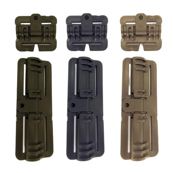 Отличная быстросъемная пряжка без перфорации, удобная, практичная.