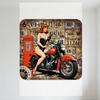 Винтажный пин-ап рыжеволосая женщина на красном мотоцикле с черным хромом, ретро номерные знаки, бензоколонка 'POUJAN', настенный декор фо