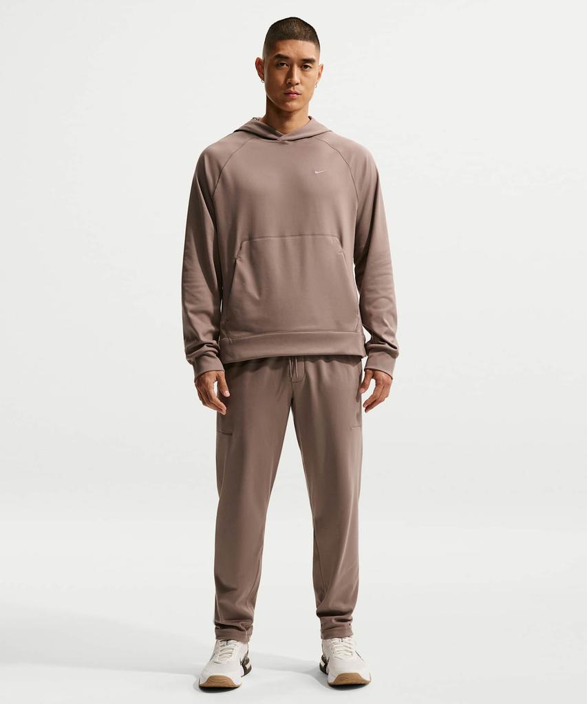 Nike Первоклассные performance-штаны из нанотрикотажа Dry-Fit с УФ-защитой, размер M - Коричневый норка / Ii1307-214