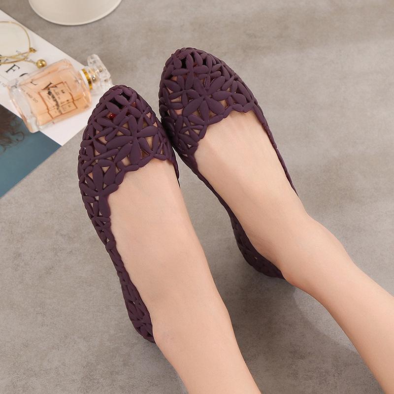 Solid Color Plum Blossom Hollow Waterproof Rain Shoes Small Pointed Jelly Plastic Shoes Leisure Breathable Beach Tourism Shoes