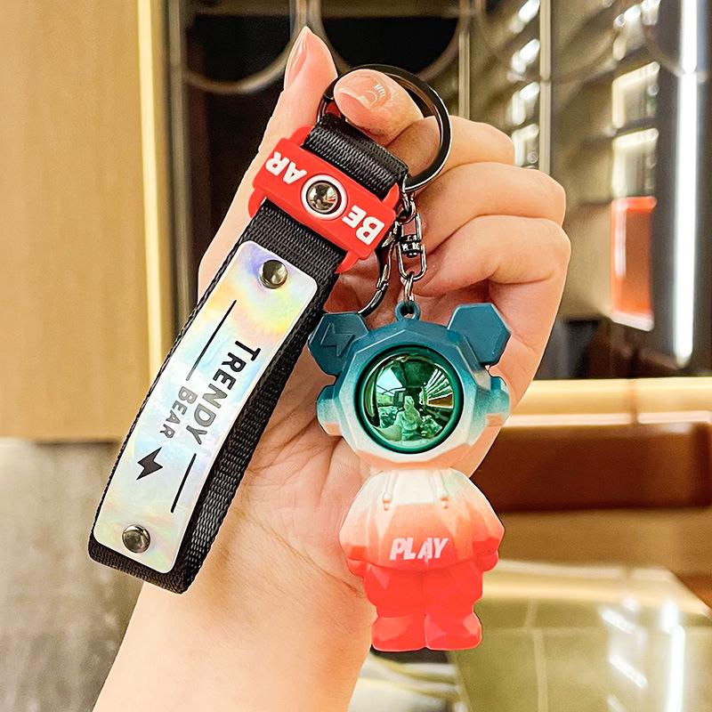 Брелок с медведем в виде градиентной молнии: Креативная подвеска для школьных сумок и подарков