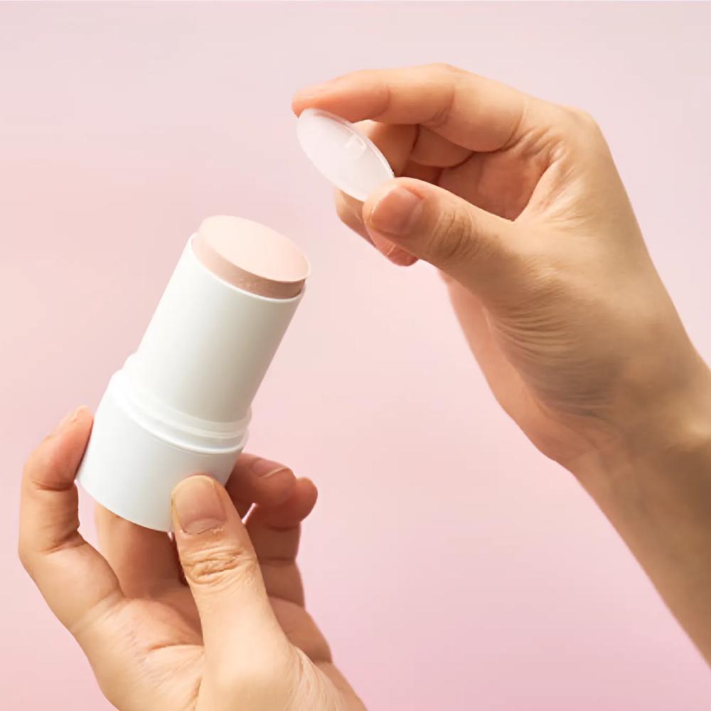 Skin1004 Мадагаскарская Центелла Поризинг Быстродействующая Глиняная Маска-Стик 27г – Быстрое и Легкое Удаление Черных Точек / Контроль Себума с Каолином для Гладкой Кожи