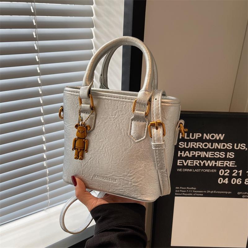 Bag Women's New Messenger Bag Fashion Versatile Handbag