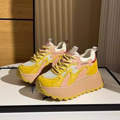 Платформенные кроссовки для папы женские весенние с увеличением высоты маленькие повседневные спортивные туфли