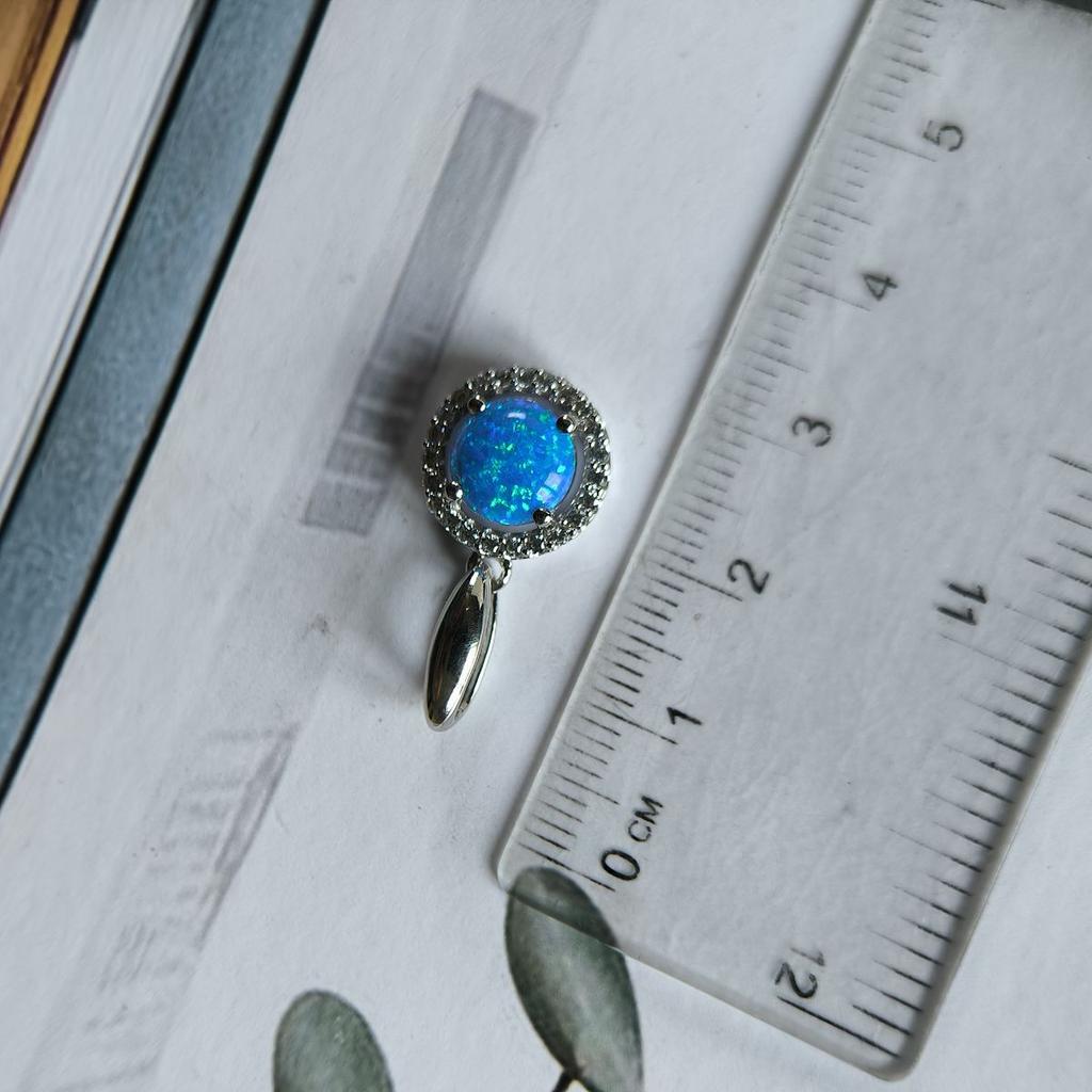 Silver Pendant with Opal 1.229ct (2192312)