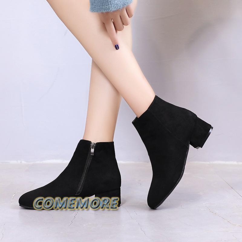 Женские зимние сапоги 2025 года, новые замшевые женские теплые сапоги, модные шерстяные теплые женские ботильоны на среднем каблуке с круглым носком, элегантность