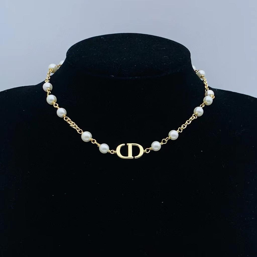 Жемчужное ожерелье с буквой и бриллиантами для женщин