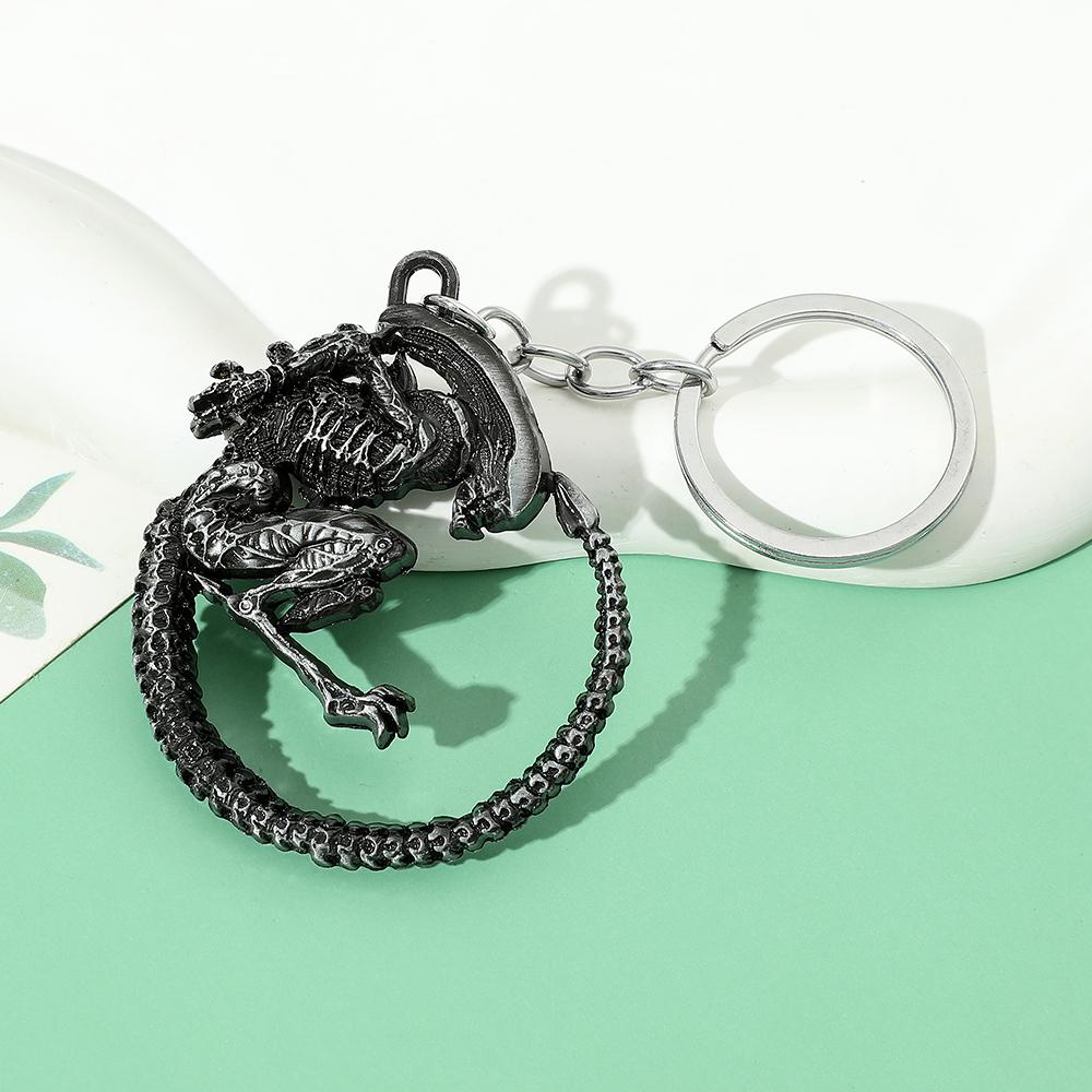 Movie Alien V Predator Covenant Keychains Alien Xenomorph Queen Prometheus Keyring Keyrings