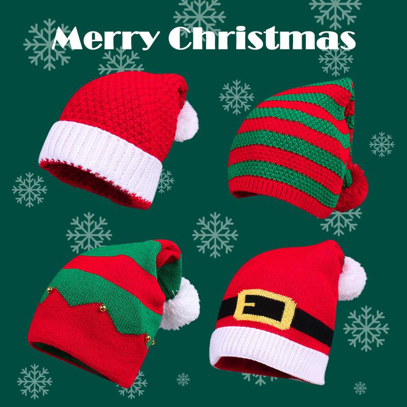 Праздничная красная вязаная шапка-бини с разноцветными помпонами для семейного рождественского подарка