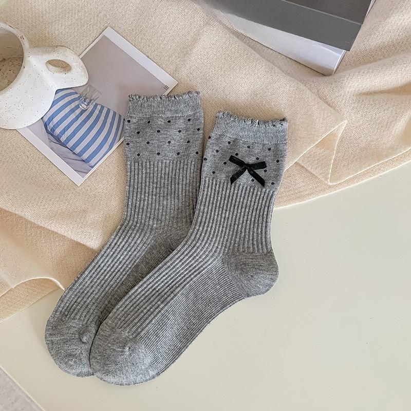 Female Autumn New Style Sweet Bow Dotted Lace Boneless Tube Pile Socks