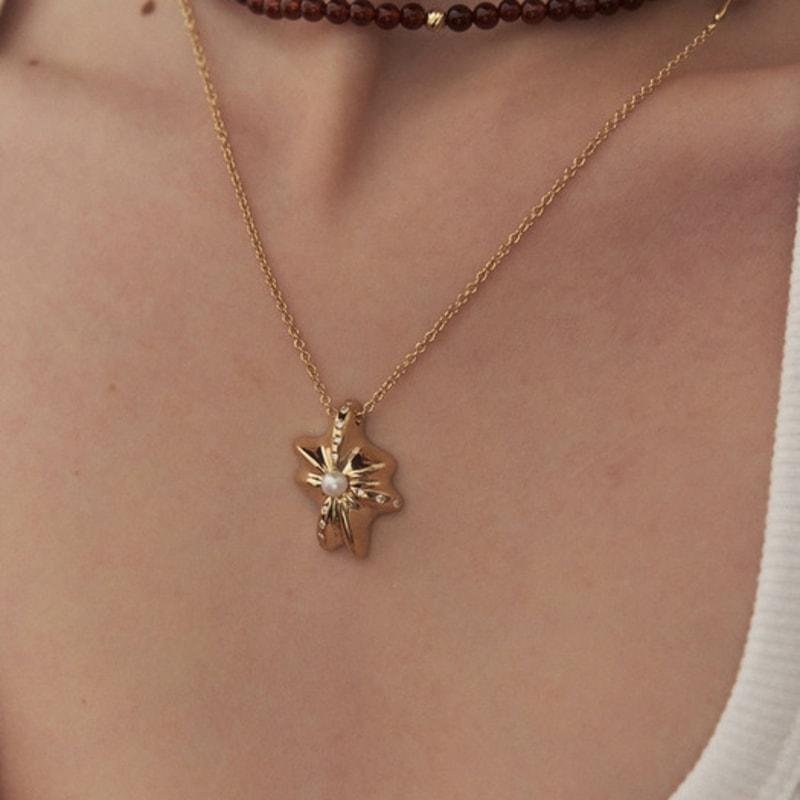 Vingt six Avril 3-n4 soft flower long necklace