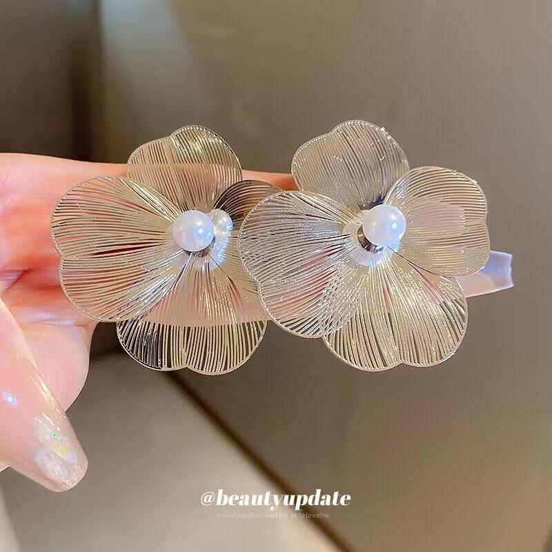 Простые цветы Европейская и американская атмосфера нишевый темперамент универсальные высококлассные дизайнерские серьги-пусеты