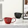 Простота Керамическая рельефная кружка с цветком Креативная большая ручка Кружка для кофе Цветочная чашка для чая Красивая бытовая чашка для воды Пара чашек