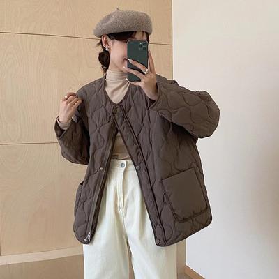 Короткий ромбовидный пуховик женский 2025 зима новый модный с большим карманом теплый куртка из пуха маленькой белой утки трендовый