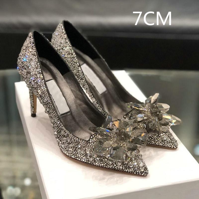 Модные серые женские хрустальные свадебные туфли на высоком каблуке 2025 Осень Новые серебристые туфли для невесты с полным бриллиантовым покрытием, туфли с водяным бриллиантом, французские туфли-лодочки