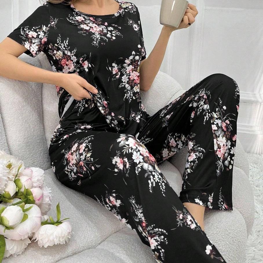 Plus Size Women's Pajama Set: Round Neck Short Sleeve Top and Long Pants - All-Season European American Style