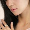 BELLOOGGI Bold ribbon necklace