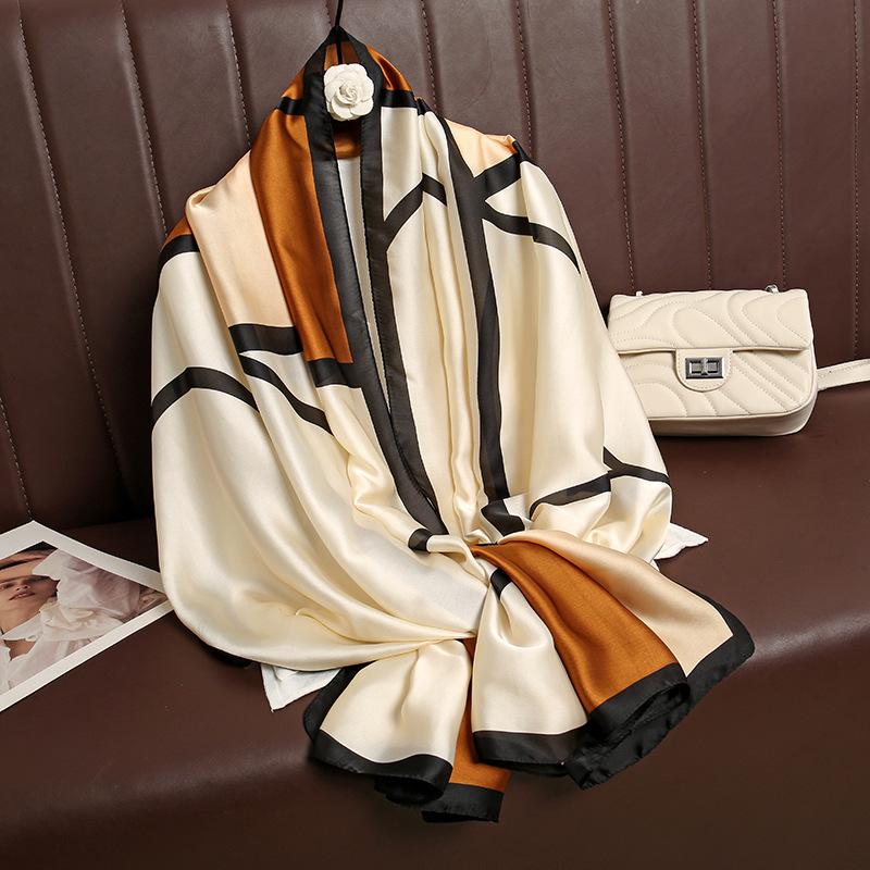 Fashionable Spring And Summer Thin Travel And Vacation Sunscreen Shawl, Elegant And Luxurious Women'S Air-Conditioned Room With Outdoor Shawl