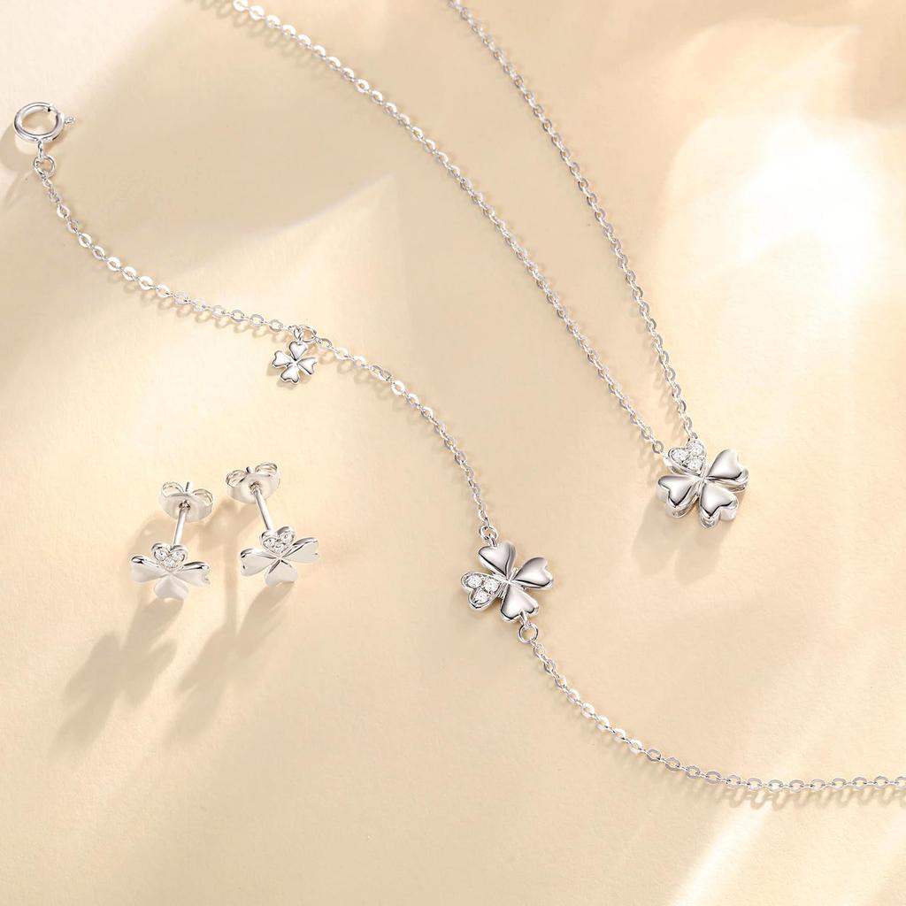 FANCIME 18K White Gold Necklace for Diamond Clover Perfect for and White Day Gift Wrapping Included Women, Four-Leaf Design, Lab-Grown Diamonds,