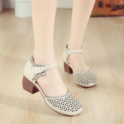 Новая летняя повседневная обувь женская на подошве из говяжьей жилы, сандалии с открытым носком из натуральной кожи, женские туфли на толстом каблуке с мягкой подошвой, обувь для мамы, обувь с перфорацией