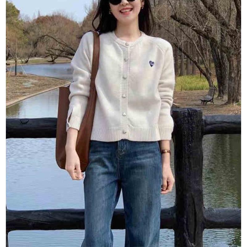 Осень и зима однотонный вышитый переднее плечо длинный рукав вязаный кардиган женский свободный короткий верхний свитер-жакет