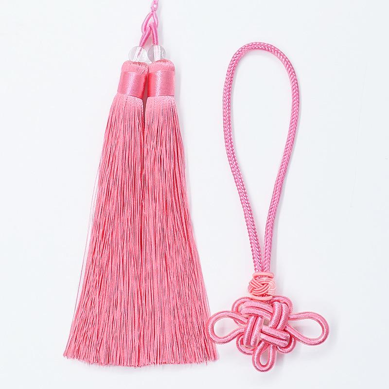 Двухцветная кисточка-подвеска в виде китайского узла для рукоделия