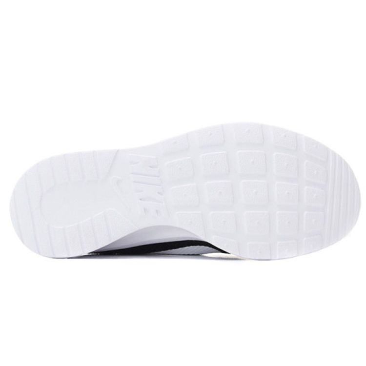 Nike Женские Tanjun Slip Черно-белые 902866-002