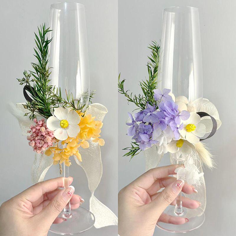 Пара Бокалов для Свадебного Тоста с Бессмертным Цветком - Идеальный Подарок на Помолвку или Свадьбу Своими Руками