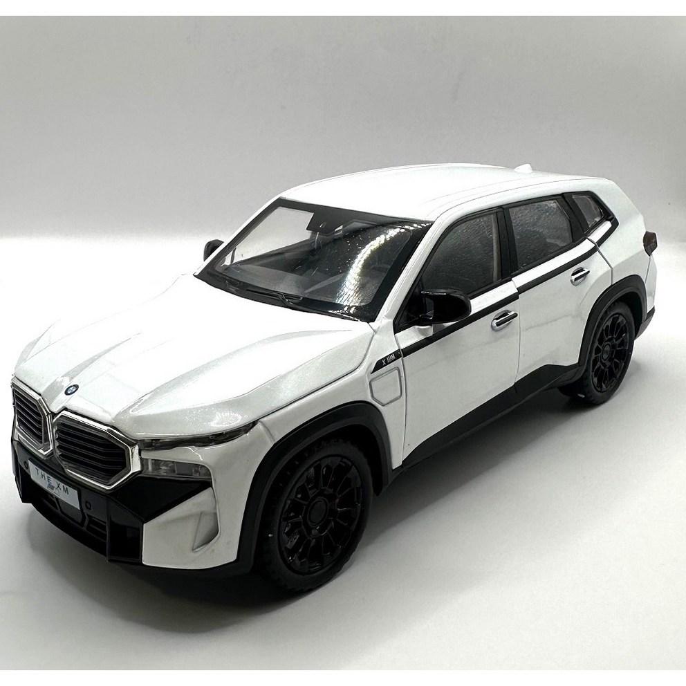 Premium BMW XM SUV 1:24 Scale Diecast Model Car - White Edition