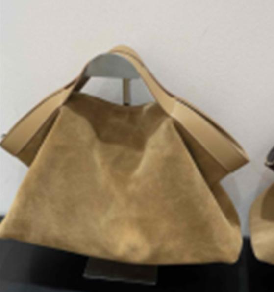 Vintage Leather Tote Bag for Women, Large Capacity Genuine Cowhide Shoulder Handbag, Fashionable Commuter Bag Hot Sale