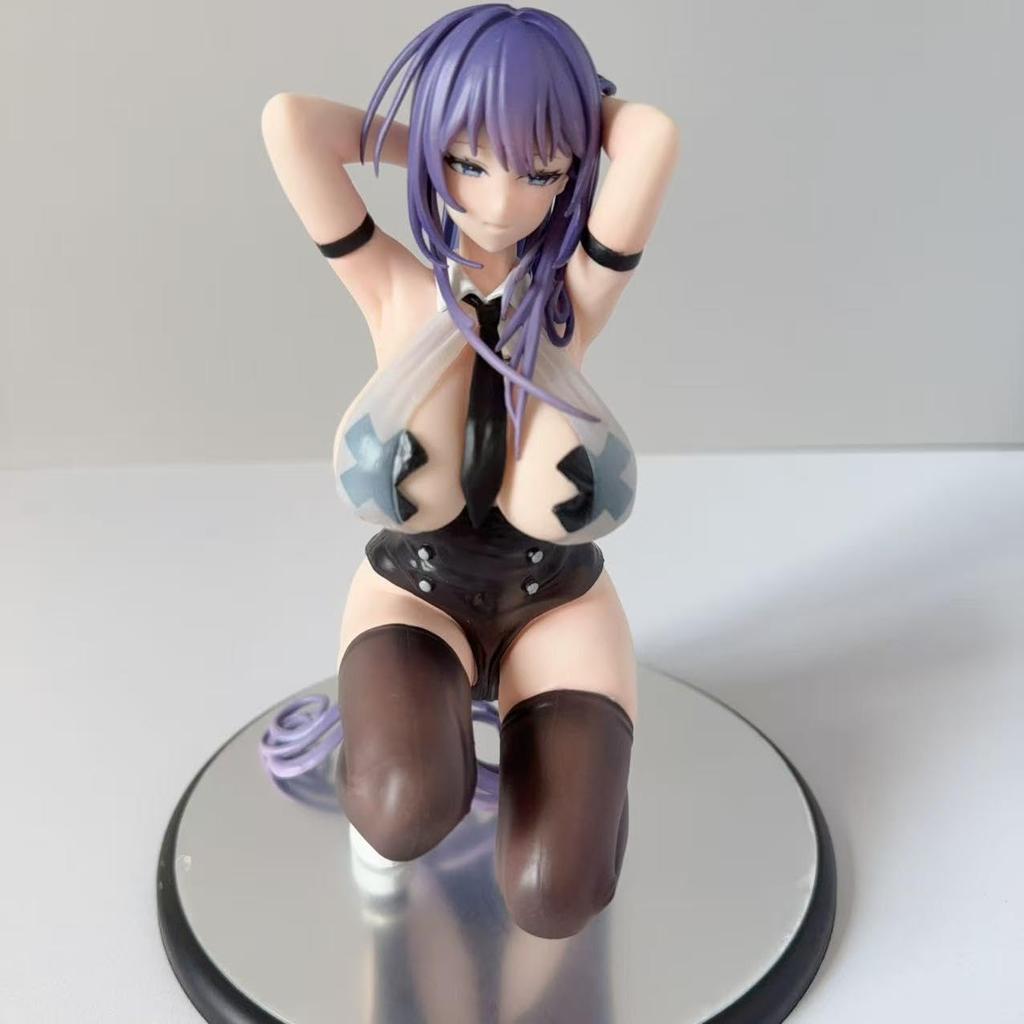 Yuna In an Office Crouching Pose, 20cm Tall, ABS & PVC, Model Decoration, Pre-painted, Finished Figure