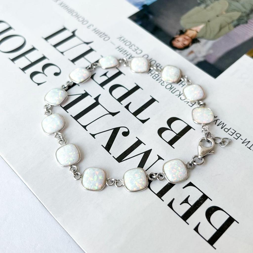 Серебряный браслет с опалом 11.256ct, вес изделия 4,73 гр (2140955)