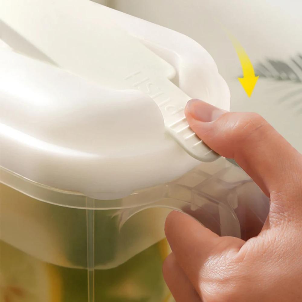 Plastic Cold Kettle 1800/2400ml Water Jug Teapot Pitcher  Refrigerator