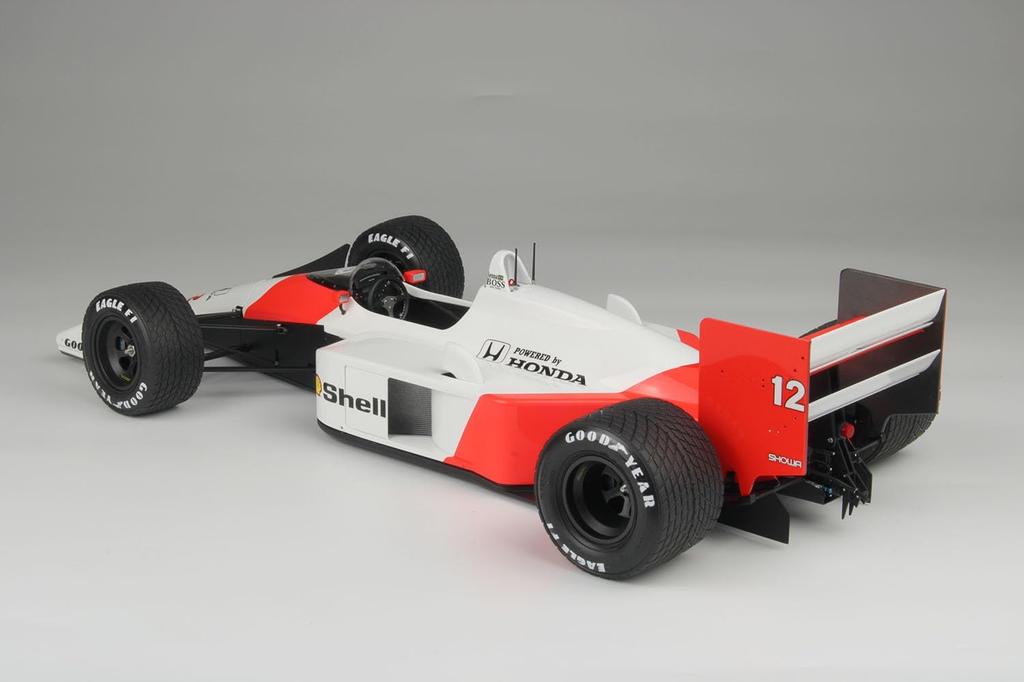 Platz/BEEMAX 1/12 scale McLaren MP4/4 1988 World Champion plastic model kit BX12002