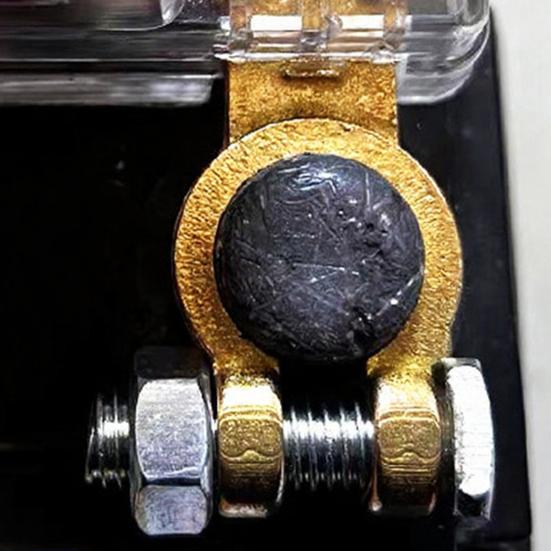 Battery Disconnect Switch Universal Power Cut Battery Disconnect Leak Off 12V/24V Universal Prevent Battery Protector Drain Automatic Manual