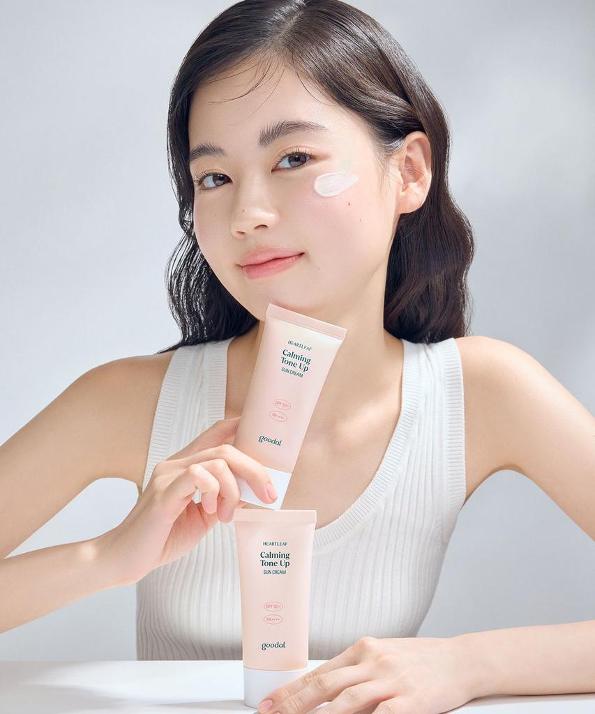 Clear Houttuynia Cordata Soothing Moisture Tone-Up Sunscreen 50ml