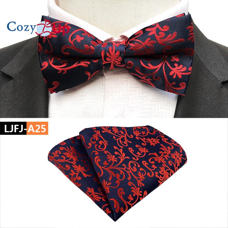 Костюм-двойка с галстуком-бабочкой и нагрудным платком с узором пейсли