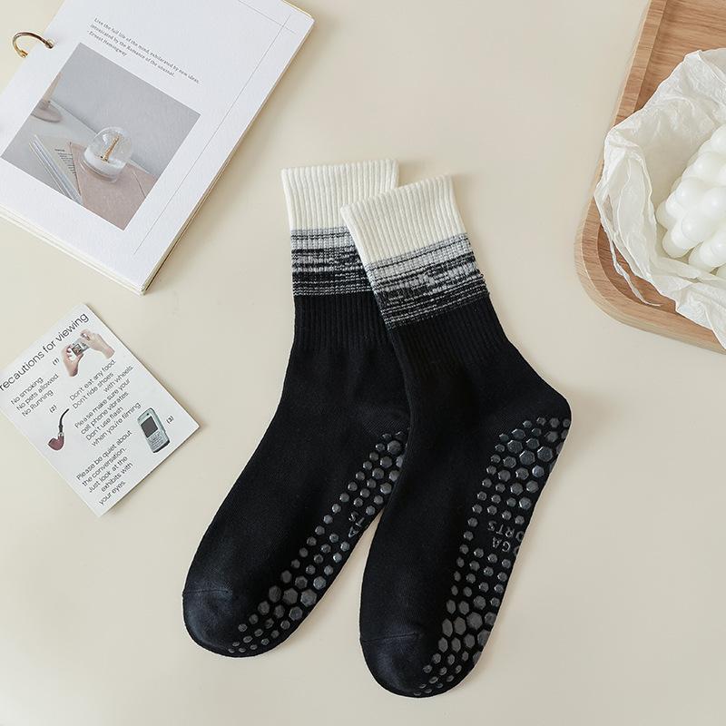 Gradient Yoga Socks Women Professional Silicone Non-slip Pilates Socks Indoor Workout Gym Fitness Cotton Dance Sports Socks Sox