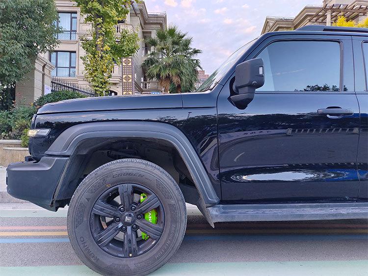 Накладка на тормозной суппорт Tank 300/500: Алюминиевый сплав, Пользовательский цвет