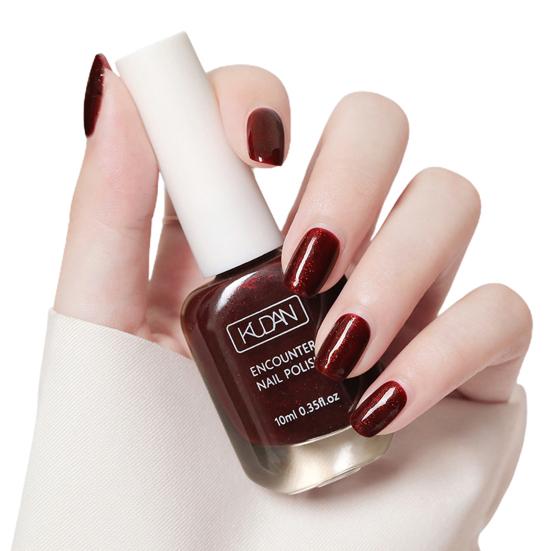 Изысканный лак для ногтей, не вызывающий раздражения, на водной основе, легко окрашивается