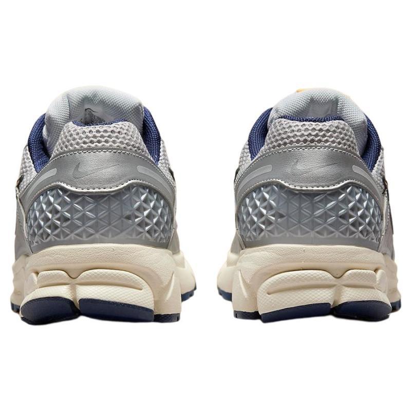 Nike Кроссовки Zoom Vomero 5 'Pure Platinum Laser Orange' повседневные FJ4151-001