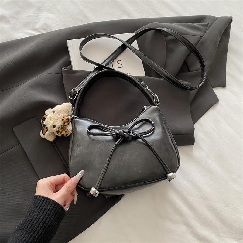 Unique Niche Design Bag Women's New Autumn Versatile Messenger Bag Exquisite Handbag Small Bag