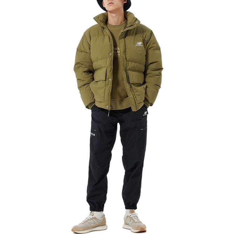New Balance Мужские пуховики Армейский зеленый Стойка умеренная Другое AMJ14309-OV
