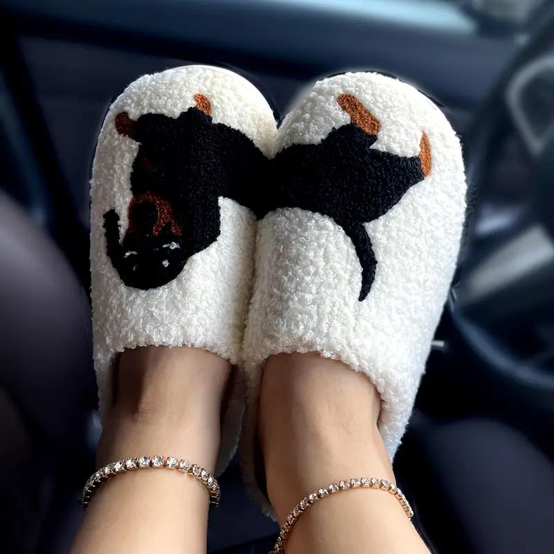 Очень уютные домашние тапочки с принтом «Такса» — теплые, с нескользящей подошвой и тихим протектором — идеально подходят для зимнего отдыха дома, мягкая и удобная домашняя обувь