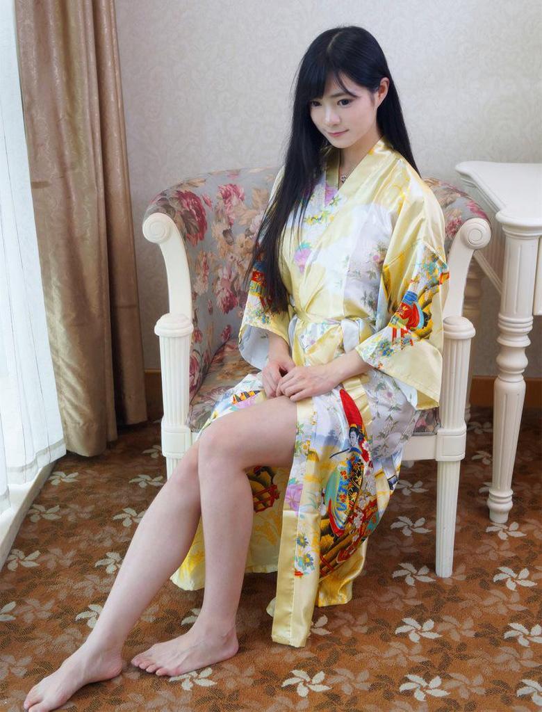 Женский летний кардиган-пижама-халат с шелковистой текстурой - Длинный, легкий, сексуальный халат